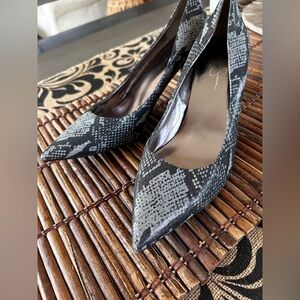 Jessica Simpson Gray Elegant Heels size 10